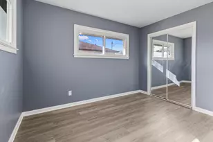 10500 W Rae Ave, Milwaukee, WI 53225 - Photo 7