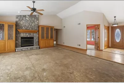 1714  Boulder Ct, Waukesha, WI 53189 - Photo 5