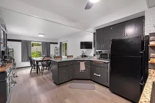 125 Summit Dr, Port Washington, WI 53074 - Photo 7