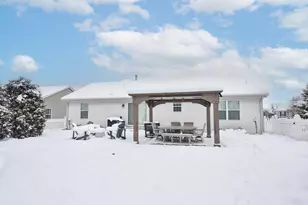 W205N17365 Spring Ridge Dr, Jackson, WI 53037 - Photo 33