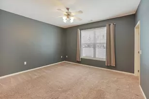 N17W26541 Meadowgrass Circle, Pewaukee, WI 53072 - Photo 13