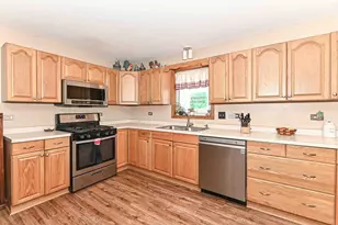 107 Prairie Dr, Walworth, WI 53184 - Photo 5