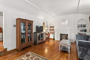 1025 N 15th St, Manitowoc, WI 54220 - Photo 9