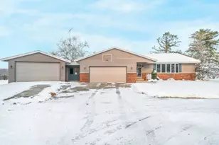 3155 Calumet Dr, Sheboygan, WI 53083 - Photo 79
