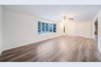 3155  Calumet Dr, Sheboygan, WI 53083 - Photo 9