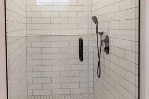 621 Johnson Pl, Onalaska, WI 54650 - Photo 15