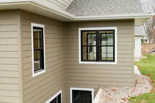 621 Johnson Pl, Onalaska, WI 54650 - Photo 25