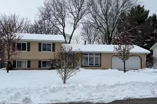 624 Lewis St, Burlington, WI 53105 - Photo 1