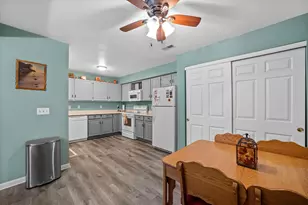 4835 Easy St, Delafield, WI 53029 - Photo 11