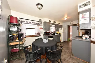 11811 W Flagg Ave, Milwaukee, WI 53225 - Photo 9