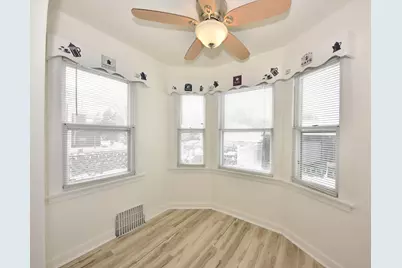 1971 S 32nd St, Milwaukee, WI 53215 - Photo 9
