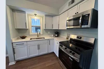 9331 W Elmore Ave, Milwaukee, WI 53222 - Photo 7