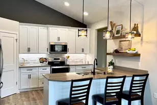 W255S5377 Primrose Ln, Waukesha, WI 53189 - Photo 5