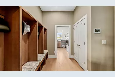 W208N5633  Turnberry Ln, Menomonee Falls, WI 53051 - Photo 17