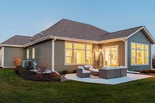 W208N5633 Turnberry Ln, Menomonee Falls, WI 53051 - Photo 23