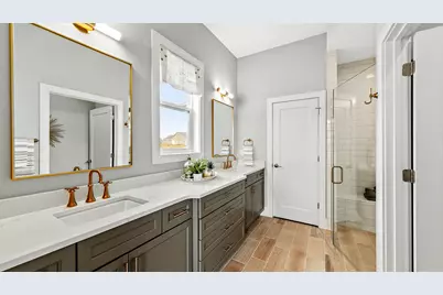 W208N5633  Turnberry Ln, Menomonee Falls, WI 53051 - Photo 13