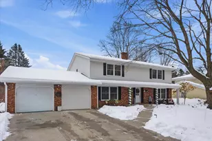N67W6928 Cleveland St, Cedarburg, WI 53012 - Photo 1