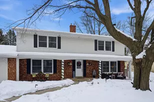 N67W6928 Cleveland St, Cedarburg, WI 53012 - Photo 5