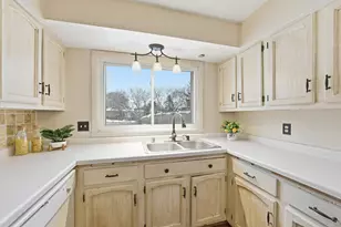 N67W6928 Cleveland St, Cedarburg, WI 53012 - Photo 17