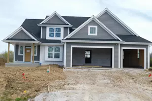 9766 N Migratory Ct, Mequon, WI 53097 - Photo 7