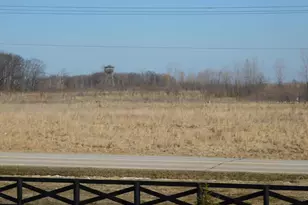 9766 N Migratory Ct, Mequon, WI 53097 - Photo 3