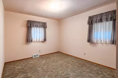 427 E Oak St, Viroqua, WI 54665 - Photo 13