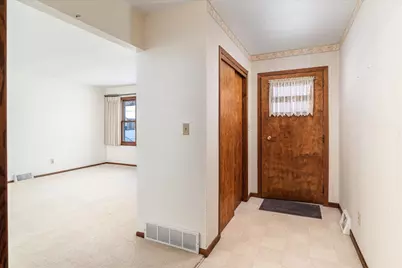 427 E Oak St, Viroqua, WI 54665 - Photo 3