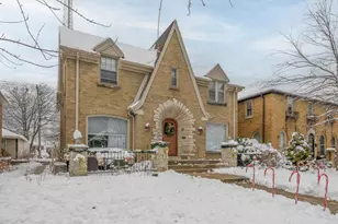 4111 N Woodburn St, Shorewood, WI 53211 - Photo 5