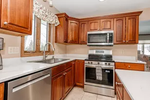 443 Quail Point Dr, Racine, WI 53406 - Photo 17