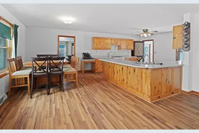 15910  County Line Rd, Racine, WI 53177 - Photo 5