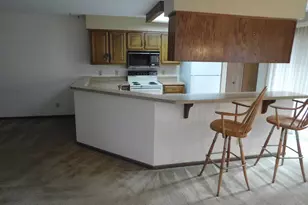 5624 Cambridge Ln Ln, Racine, WI 53406 - Photo 5