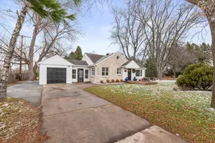 102 W Calumet Rd, Fox Point, WI 53217 - Photo 35