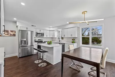 102 W Calumet Rd, Fox Point, WI 53217 - Photo 11