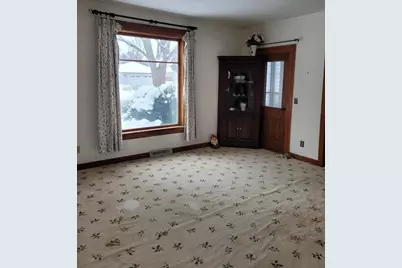 608 E Washington St, Delavan, WI 53115 - Photo 5