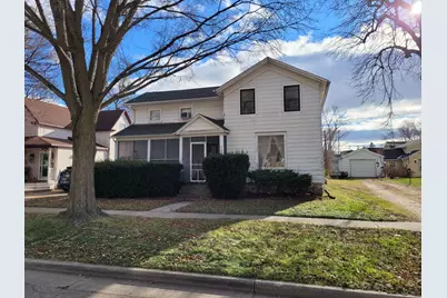 608 E Washington St, Delavan, WI 53115 - Photo 1