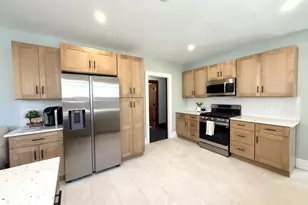 1103 Arcadian Ave, Waukesha, WI 53186 - Photo 11