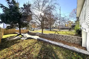 1103 Arcadian Ave, Waukesha, WI 53186 - Photo 65