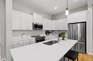 N106W6560 Stone Lake Circle, Cedarburg, WI 53012 - Photo 7