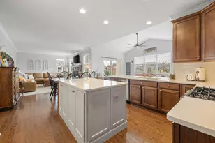 N42W22833 Beacon Ct, Pewaukee, WI 53072 - Photo 3