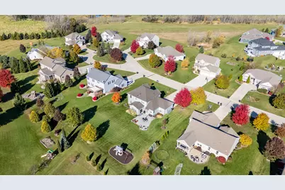 N42W22833  Beacon Ct, Pewaukee, WI 53072 - Photo 31