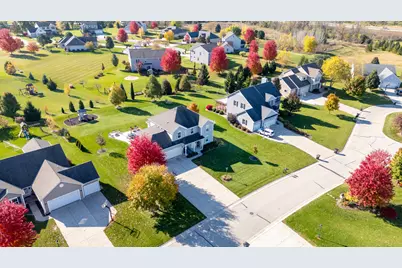 N42W22833  Beacon Ct, Pewaukee, WI 53072 - Photo 35