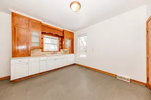 3465 N 1st St, Milwaukee, WI 53212 - Photo 7