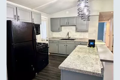 2921  Michigan Ave, Sheboygan, WI 53081 - Photo 7