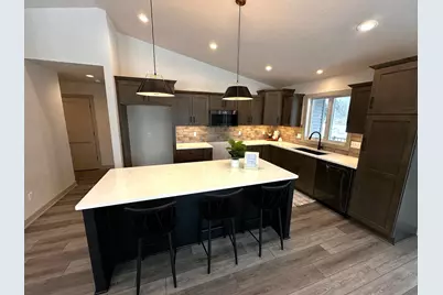 116  Sunrise Ct, Cedar Grove, WI 53013 - Photo 3