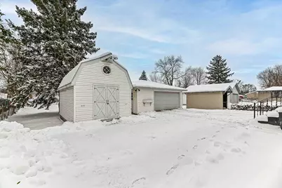925 E Wisconsin St, Delavan, WI 53115 - Photo 21