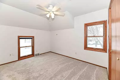 925 E Wisconsin St, Delavan, WI 53115 - Photo 17