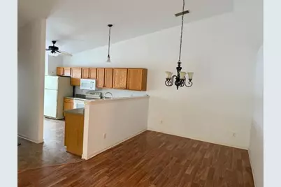 1901  27th Ave #6, Kenosha, WI 53140 - Photo 3