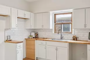 3228 S 15th St, Milwaukee, WI 53215 - Photo 11