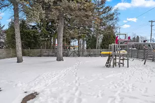 4757 Vista Rd, Manitowoc, WI 54220 - Photo 5