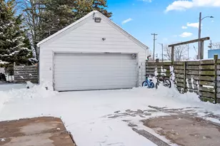 4757 Vista Rd, Manitowoc, WI 54220 - Photo 3